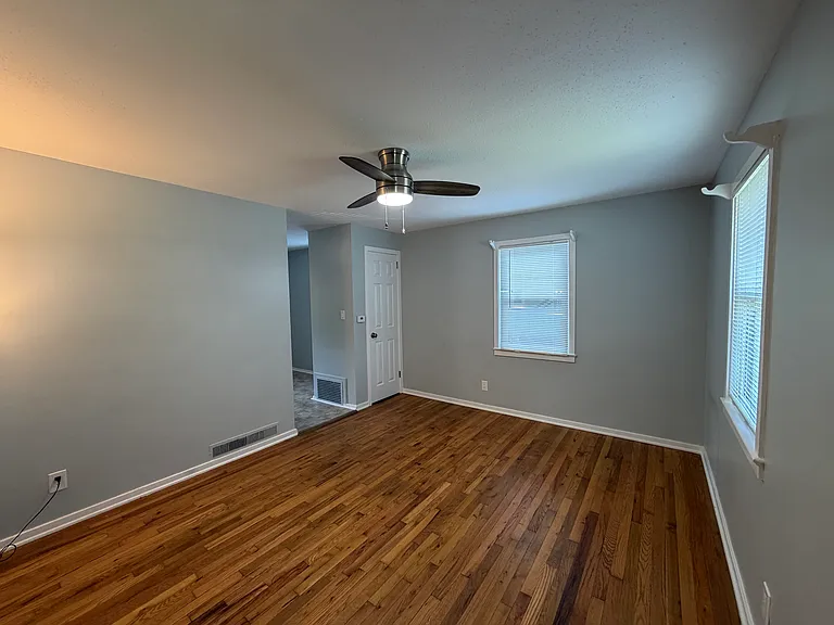 37 Waddell Rd #37 — Photo 4