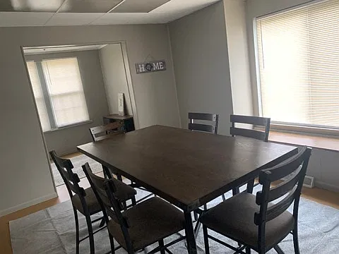 3 bed, 1450 sqft, $2,000 — Photo 3
