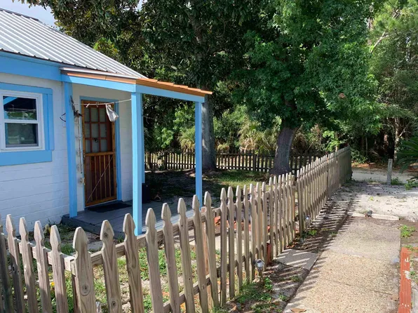 44-6 Carlton St, Lanark Village, FL 32323