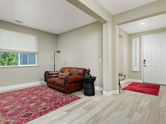 5th image of 177 River Oaks Drive