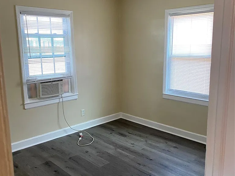 3100 Zircon St #1 — Photo 2
