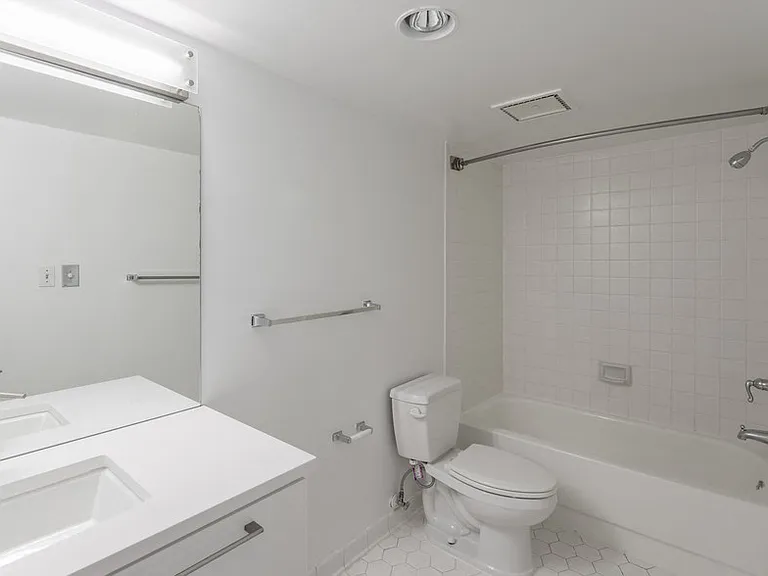 The Remington Apartments — Photo 27