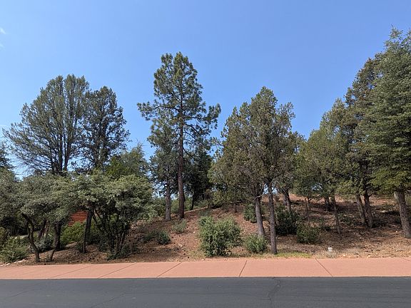 4th image of 2205 E Scenic Dr