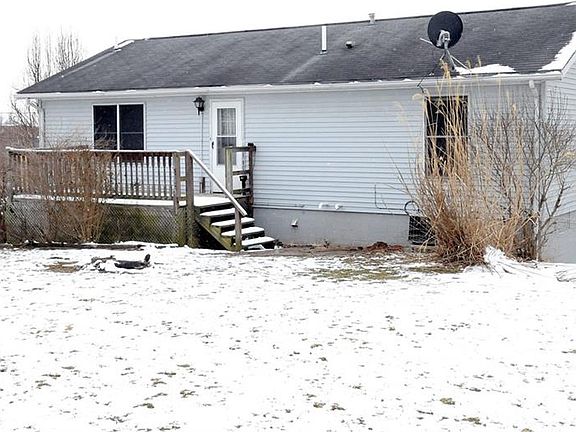 3rd image of 200 Zanesville St