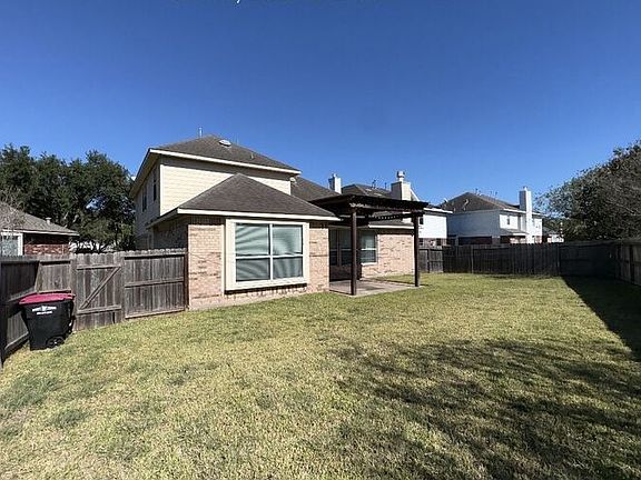 4th image of 14308 Rocky Briar Ln