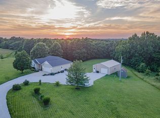 1556 County Road 2375, Moberly, MO 65270