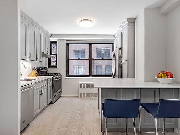 2nd image of 305 E 40th St APT 3T