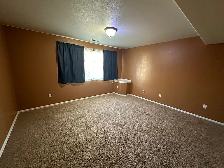 4157 Knollvale Dr — Photo 8