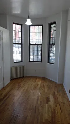 Rented by Grand & Co. | media 12
