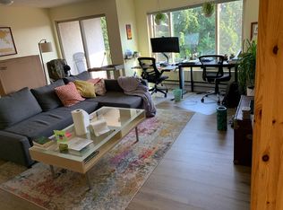 800 N 36th St APT 401, Seattle, WA 98103