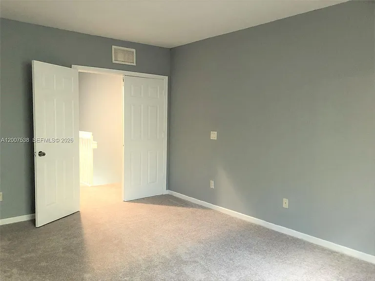 8209 SW 25th Ct — Photo 20