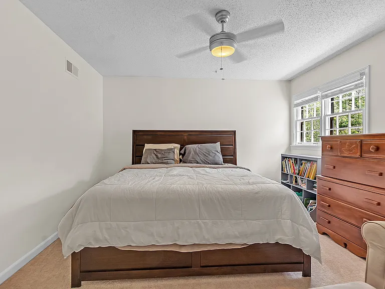 519 Princeton Oaks Cv — Photo 30