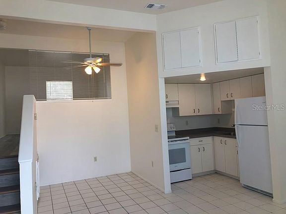 3rd image of 215 Goldstein St #3