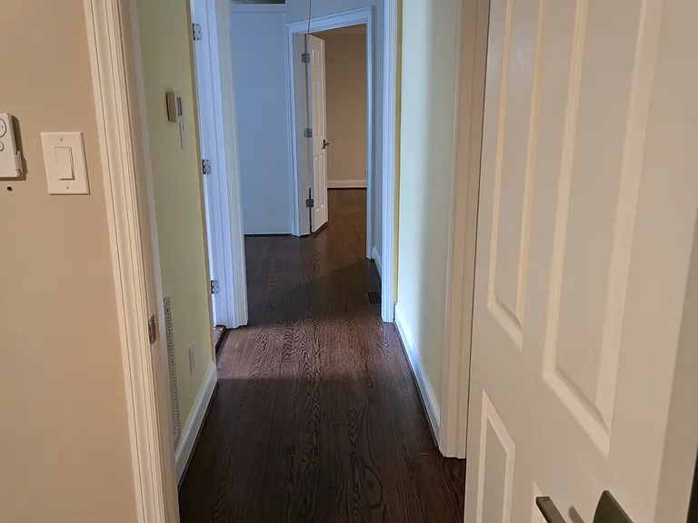 1221 Bradford Ln — Photo 27