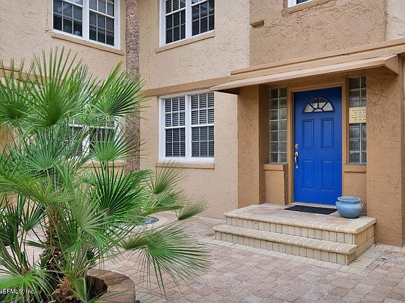 5th image of 319 1st Ave N APT 2D