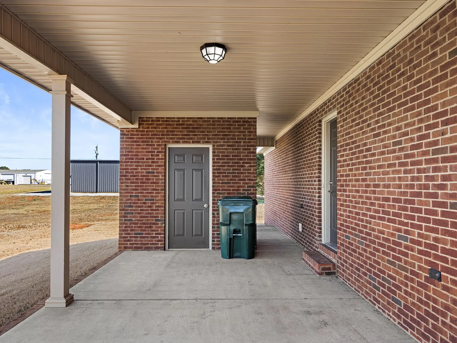 2 bed, 1150 sqft, $1,200 — Photo 2