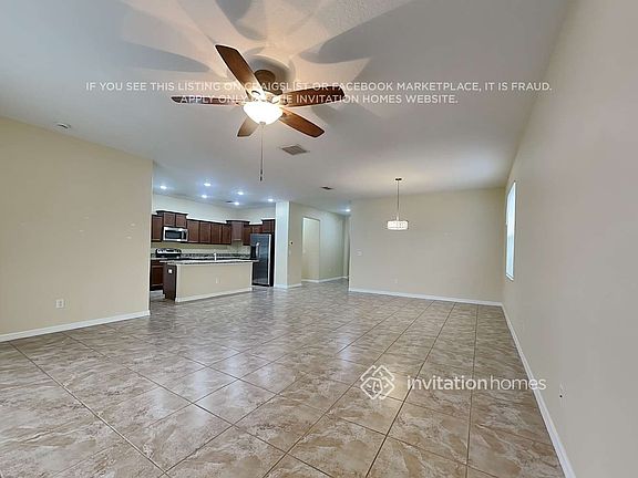 4th image of 3247 Berwick Ln