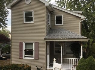 8530 Archer Ave, Willow Springs, IL 60480