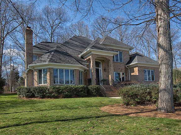 2nd image of 184 Knoxview Ln