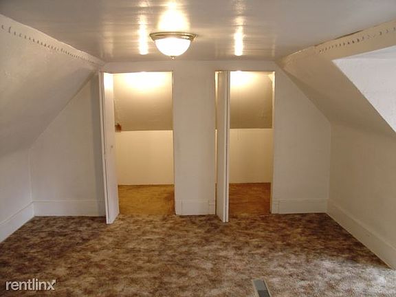 3rd FL Closet