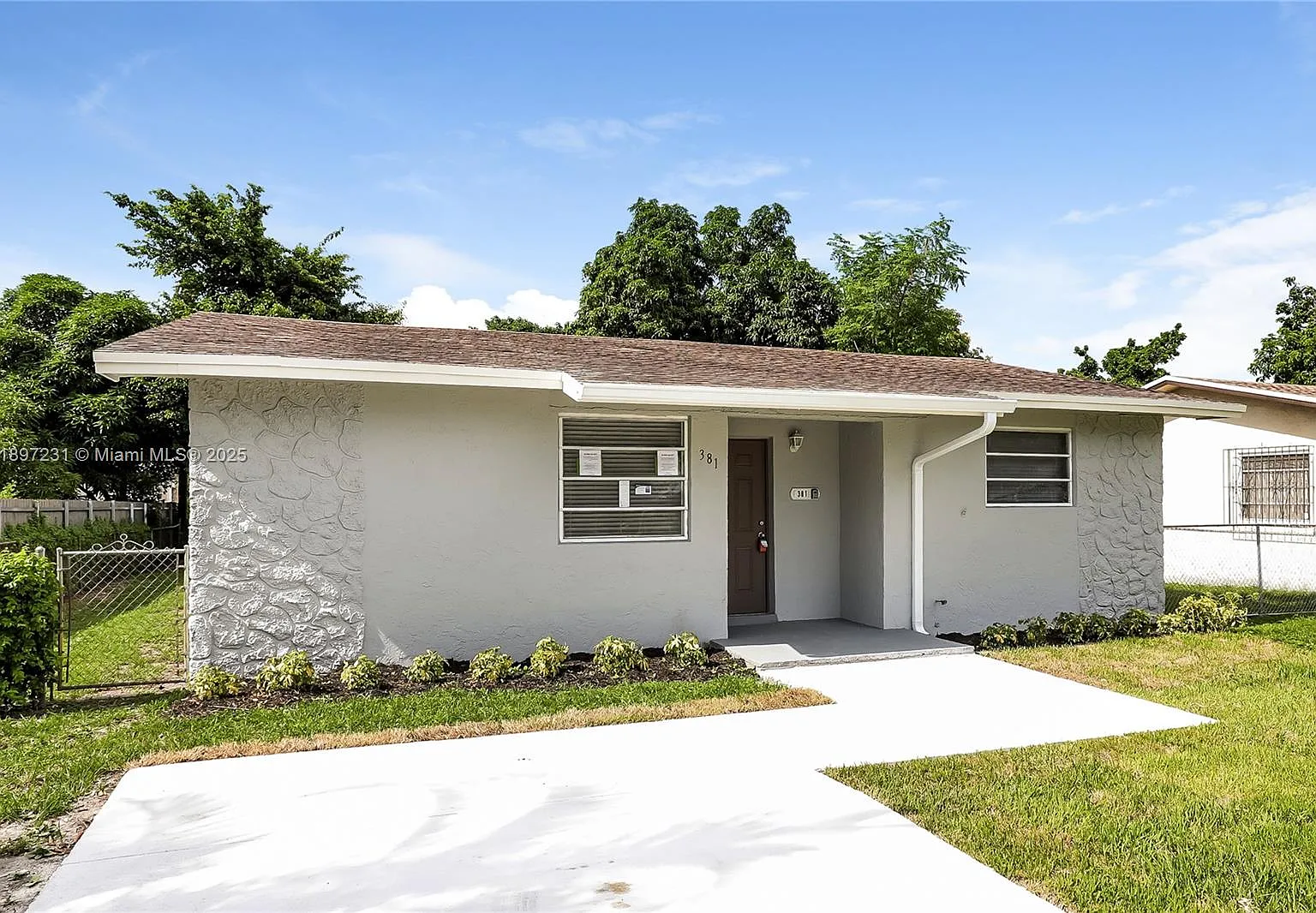 Fulford Highlands Second — Photo 1