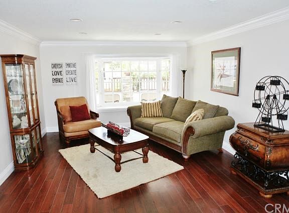 Living room with bay window seat