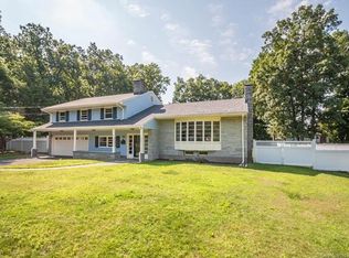 33 Ridgewood Rd, Southington, CT 06489