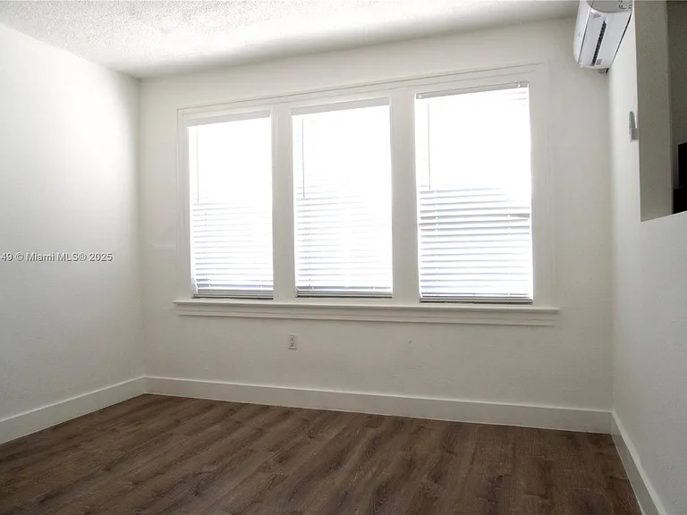 500 SW 6th Ct #104 — Photo 5