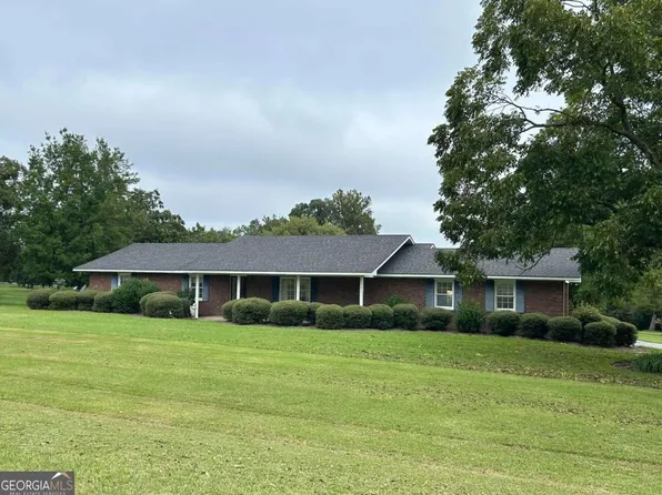 1033 Auburn Rd, Glennville, GA 30427
