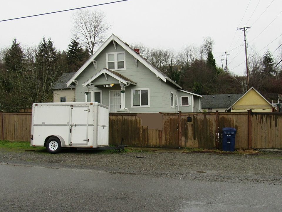 2nd image of 2816 E N Street
