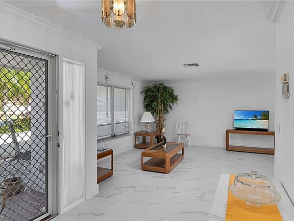 4th image of 178 Torrey Pines PT