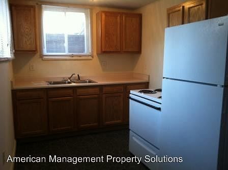 2nd image of 608 Hampshire Rd APT 1