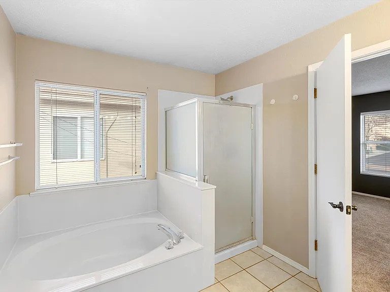 12428 Rainier Way NE — Photo 23