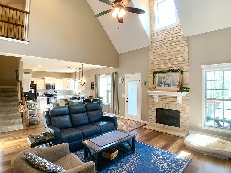 214 Penelope Ln — Photo 6
