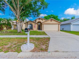 1613 Portsmouth Lake Dr, Brandon, FL 33511