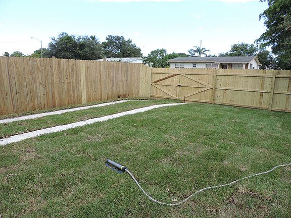 5th image of 15141 NW 33rd Ave