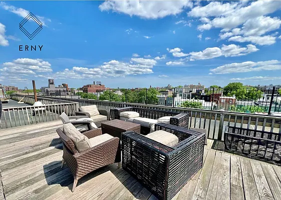 Rented by ERNY LLC | media 40