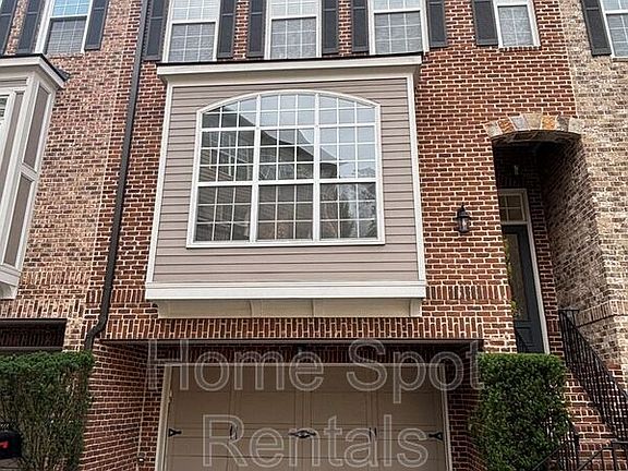 2nd image of 2664 Rivers Edge Dr NE