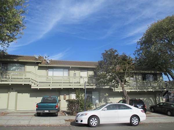 2nd image of 631 San Anselmo Ave S APT 1