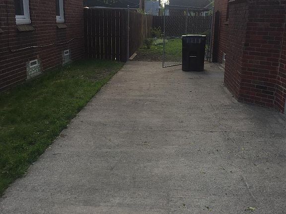 4th image of 18251 Monte Vista St