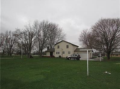 2nd image of 2069 E County Road 100 N