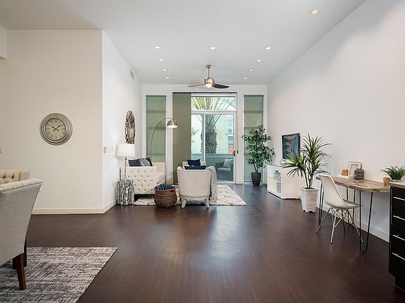 2nd image of 238 S Arroyo Pkwy Unit 207