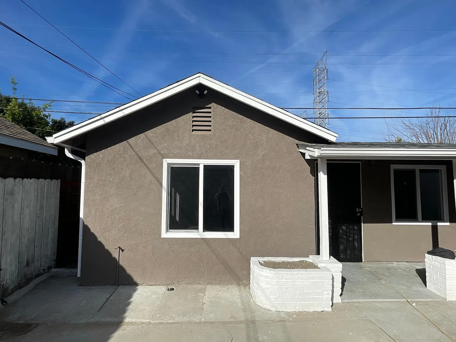 2 bed, 800 sqft, $2,700 — Photo 2