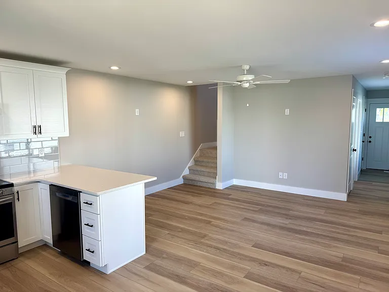 135 Norway Ave — Photo 8