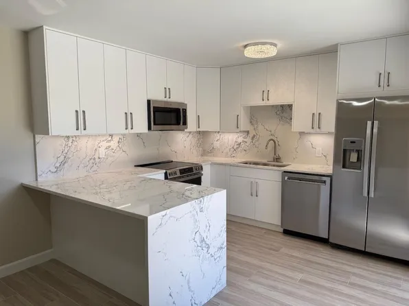 79 Lake Arbor Drive #79, Palm Springs, FL 33461