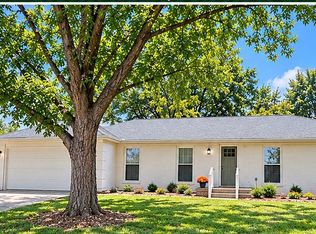2 Mitchell Ave, Mattoon, IL 61938