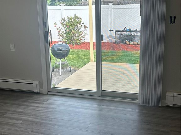 5th image of 50 Willow Ln