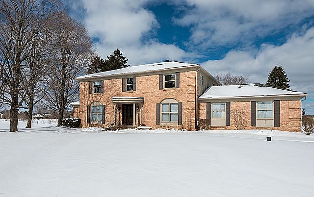 2nd image of 2805 Fairway Dr