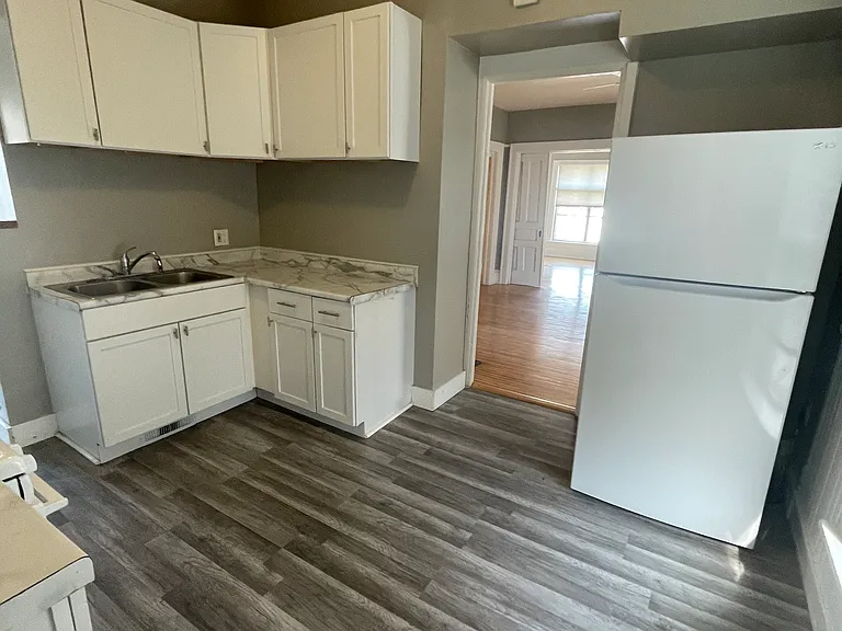 2317 E Park Pl — Photo 14