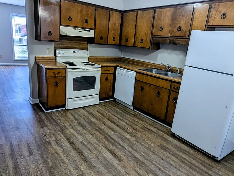 1034 Brookview Dr #C — Photo 5